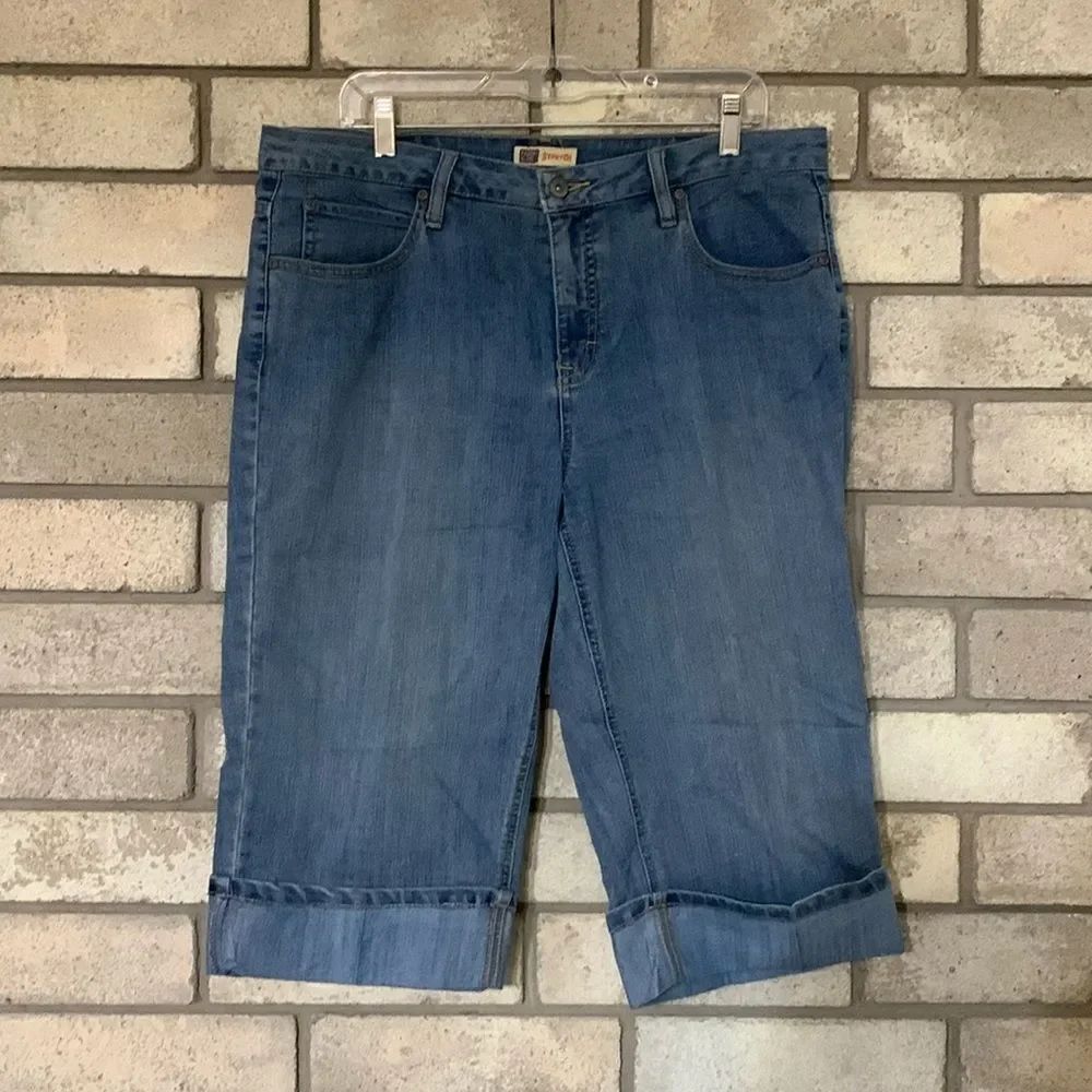 3for$20 capri jeans size 14
